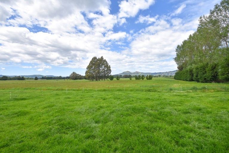 Photo of property in 407 Outram-mosgiel Road, North Taieri, Outram, 9073