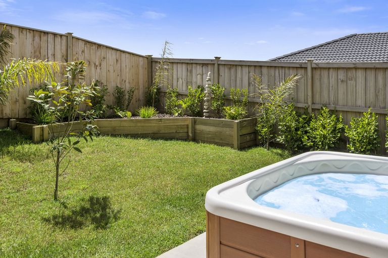 Photo of property in 13 Millbrae Place, Pokeno, 2402