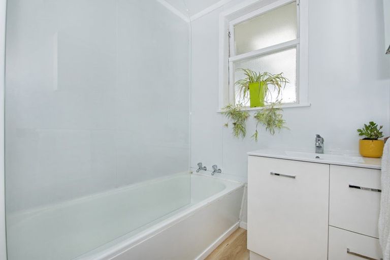 Photo of property in 28 Whiteman Road, Kawakawa, 0210