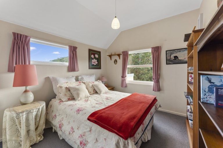 Photo of property in 14 Haast Close, Kelson, Lower Hutt, 5010