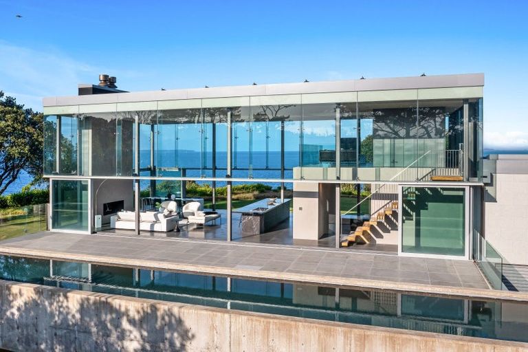 Photo of property in 76 Cliff Road, Torbay, Auckland, 0630