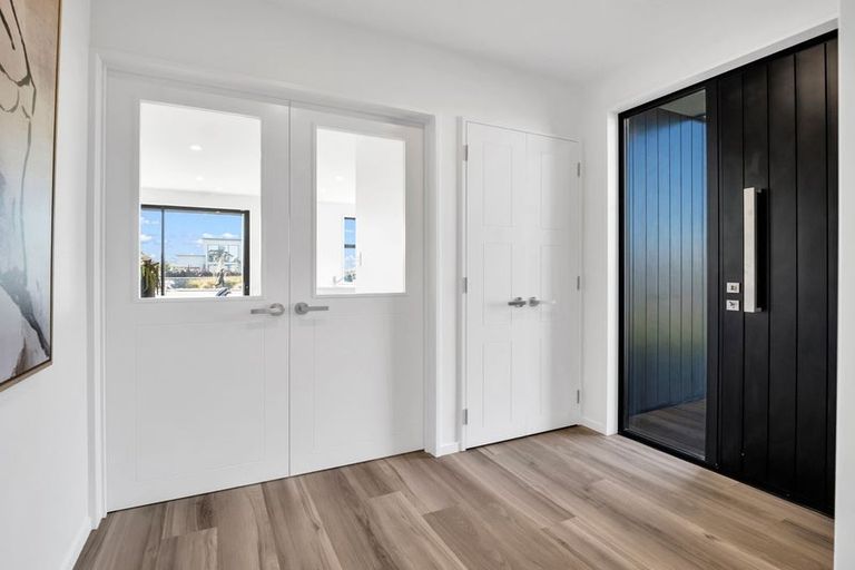 Photo of property in 2 Dynes Road, Rolleston, 7615