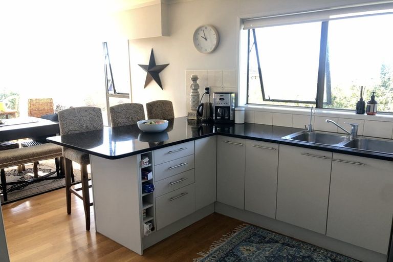 Photo of property in 1/61 Forrest Hill Road, Milford, Auckland, 0620