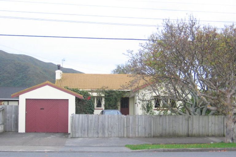 Photo of property in 48 Porutu Street, Fairfield, Lower Hutt, 5011