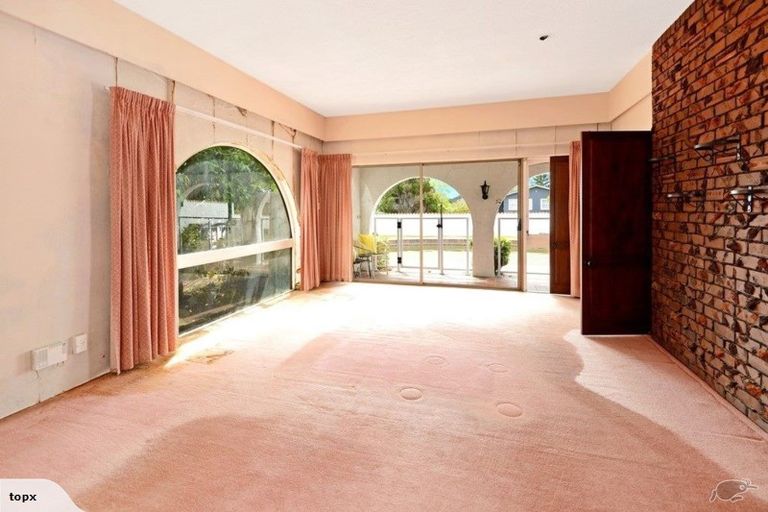 Photo of property in 19 Marywil Crescent, Hillcrest, Auckland, 0627