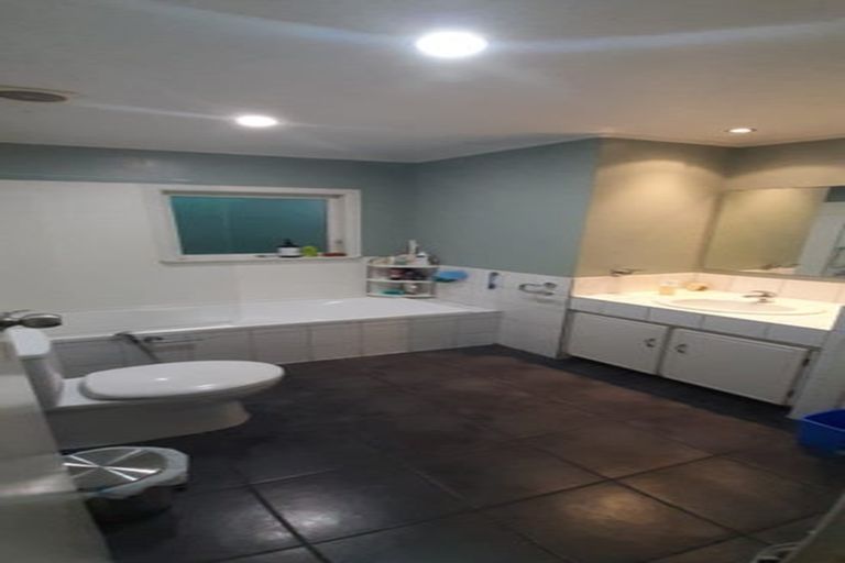 Photo of property in 60 Moore Street, Hillcrest, Auckland, 0627