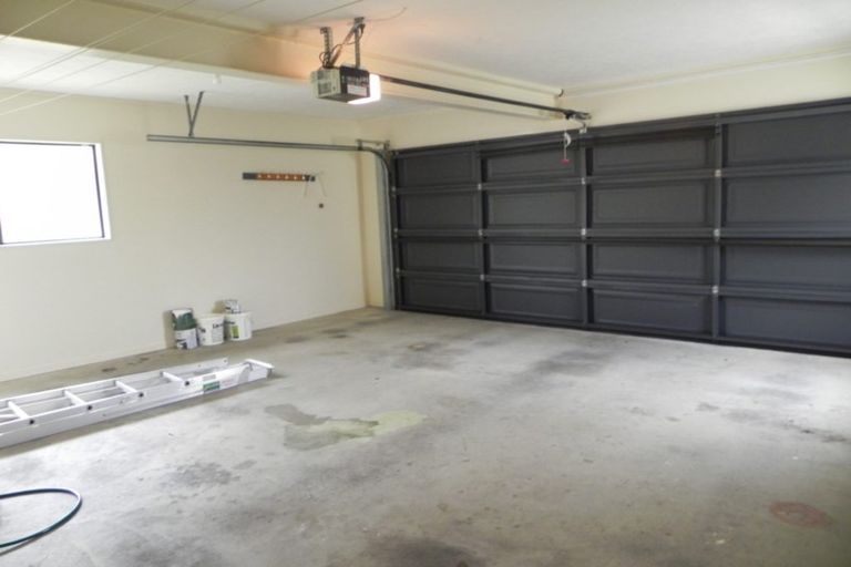 Photo of property in 11 Ring Lane, Paparangi, Wellington, 6037