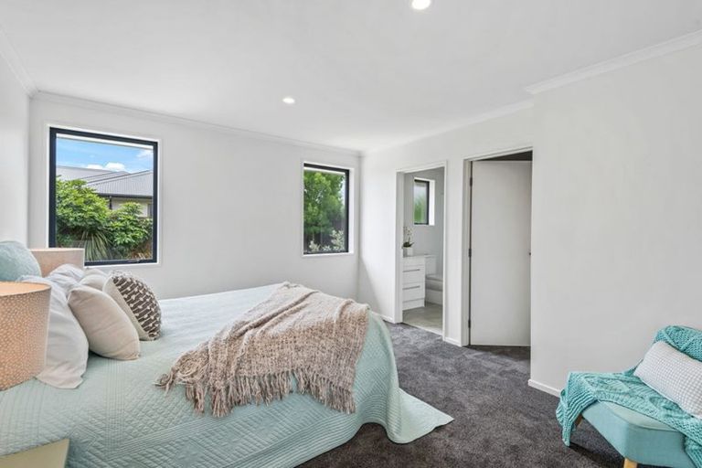 Photo of property in 38 Puhara Avenue, Parklands, Christchurch, 8083