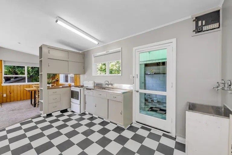 Photo of property in 12 Carston Street, Leeston, 7632