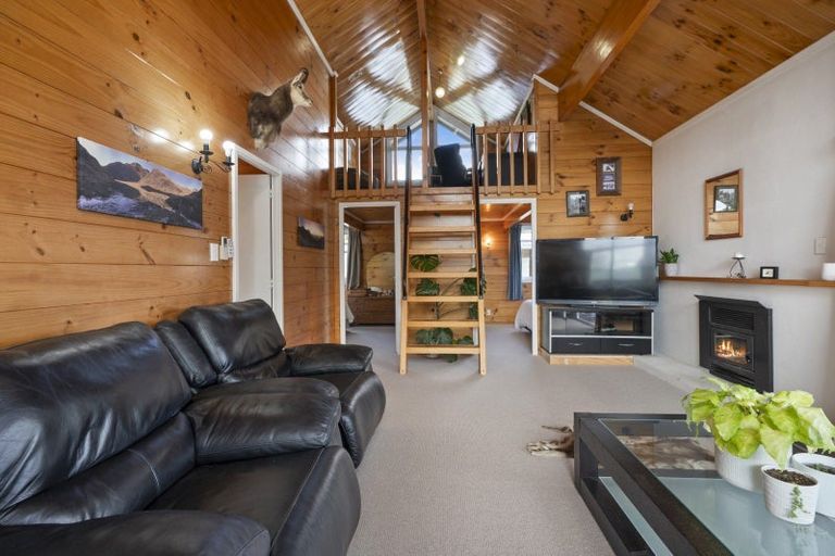 Photo of property in 125 Kenrigg Road West, Kinloch, Taupo, 3377