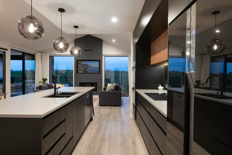 Photo of property in 28 Selliera Place, Papamoa Beach, Papamoa, 3118