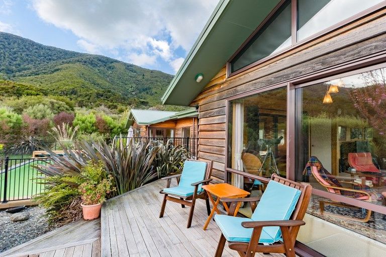 Photo of property in 12 Tai Close, Kaiuma Bay, Havelock, 7178