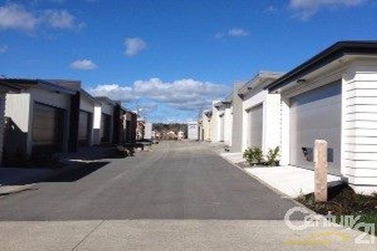Photo of property in 94 Flat Bush School Road, Flat Bush, Auckland, 2019