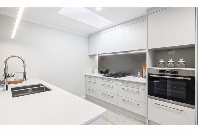 Photo of property in 16 Horoeka Street, Avonhead, Christchurch, 8042