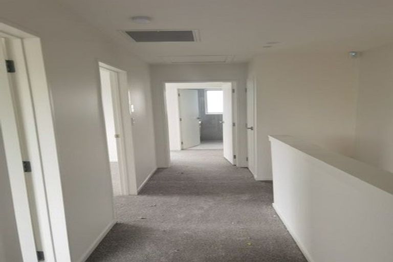 Photo of property in 2 Hoia Street, Papakura, 2110