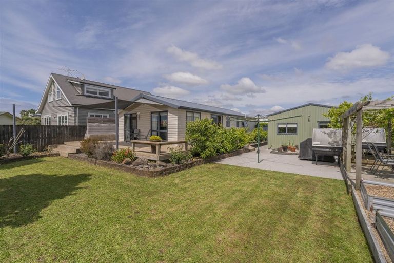 Photo of property in 24 Meadow Drive, Whitianga, 3510