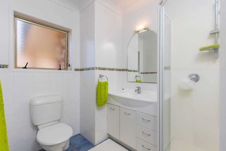 Photo of property in 58 Lothian Brae, Wattle Downs, Auckland, 2103