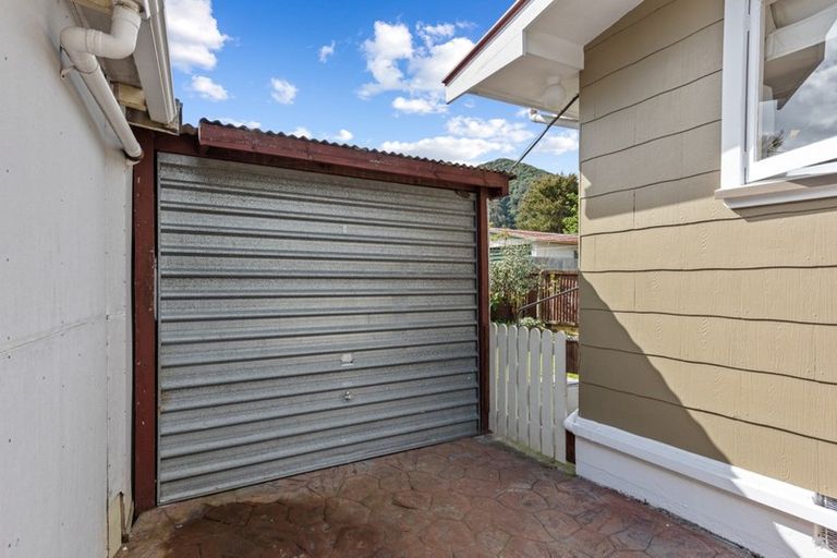 Photo of property in 22a York Street, Picton, 7220