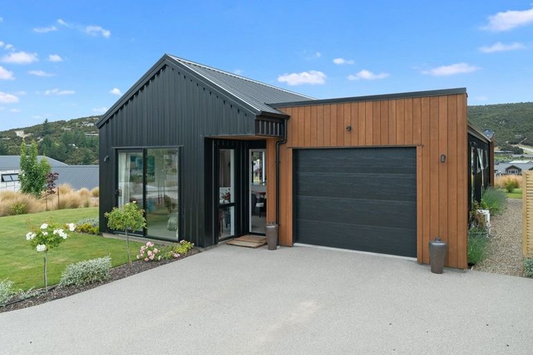 Photo of property in 29 Rocklands Court, Wanaka, 9305