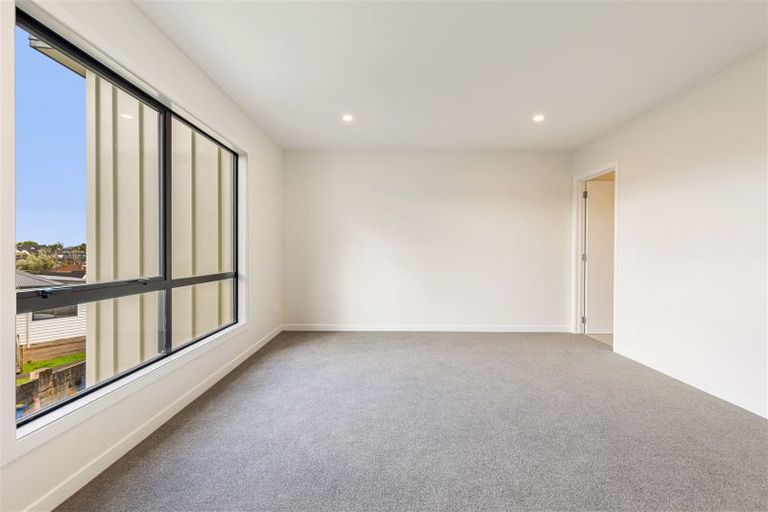 Photo of property in 12a Bluefin Way, West Harbour, Auckland, 0618