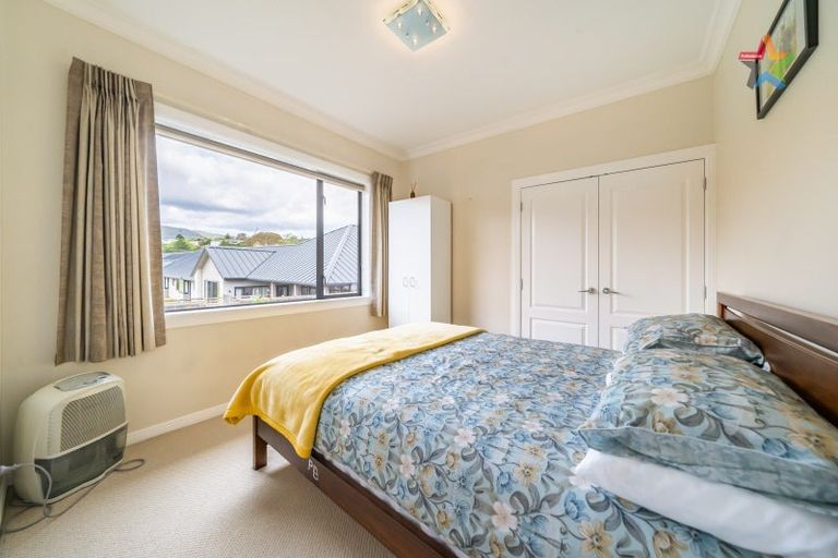 Photo of property in 7 Cottle Heath Close, Manor Park, Lower Hutt, 5019