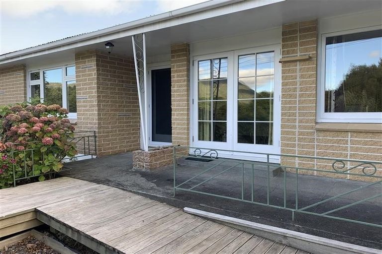 Photo of property in 10 Sussex Street, Picton, 7220