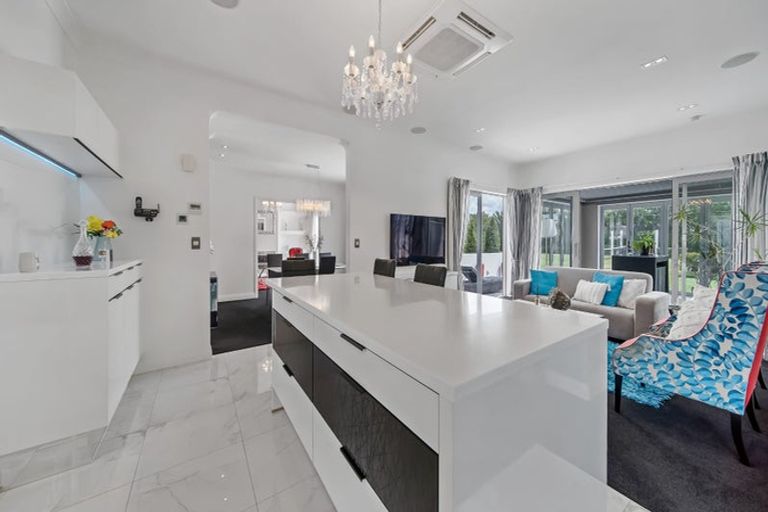 Photo of property in 11 Frisby Drive, West Melton, 7618