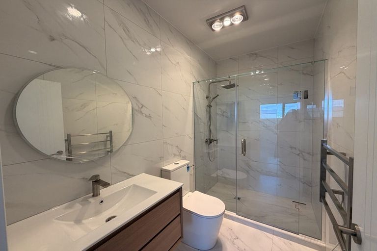 Photo of property in 4 Kopu Road, Orewa, 0931