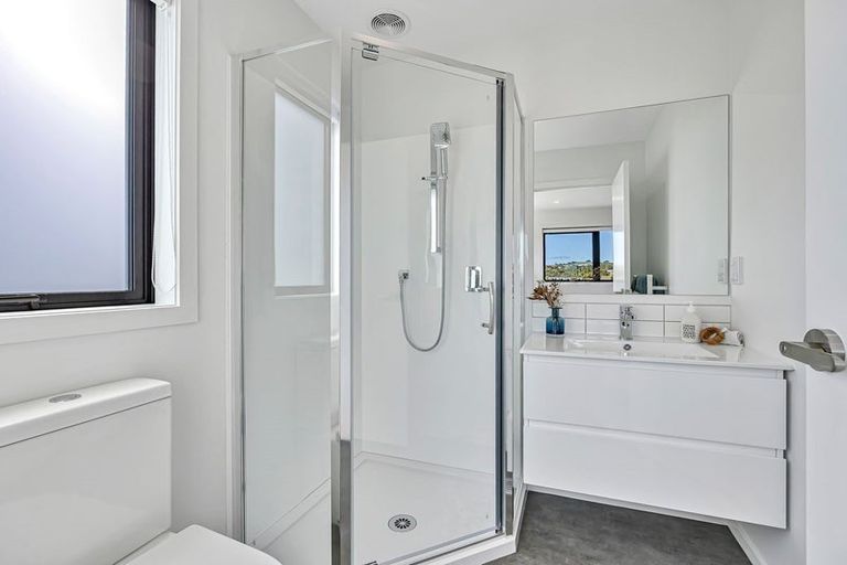 Photo of property in 1/28 Westgate Drive, Westgate, Auckland, 0614