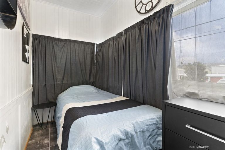 Photo of property in 212 Rongotai Road, Rongotai, Wellington, 6022