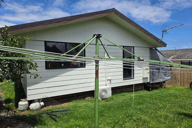 Photo of property in 2/162 Finlayson Avenue, Clendon Park, Auckland, 2103