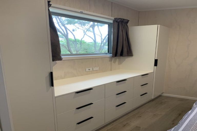 Photo of property in 16 Springtime Crescent, Stanmore Bay, Whangaparaoa, 0932