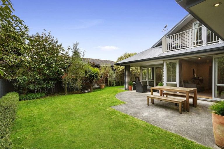 Photo of property in 6a Luckie Street, Tawa, Wellington, 5028