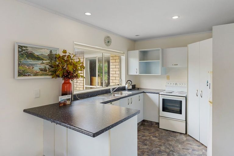 Photo of property in 44 Arawhata Road, Paraparaumu, 5032