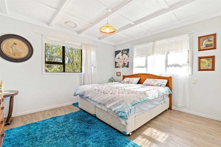 Photo of property in 14 Yelash Road, Massey, Auckland, 0614