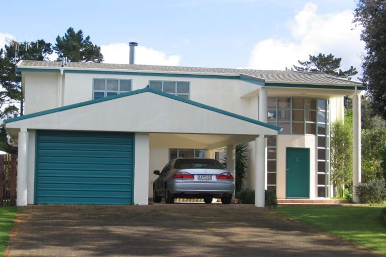 Photo of property in 16 Dunlop Drive, Pauanui, Hikuai, 3579