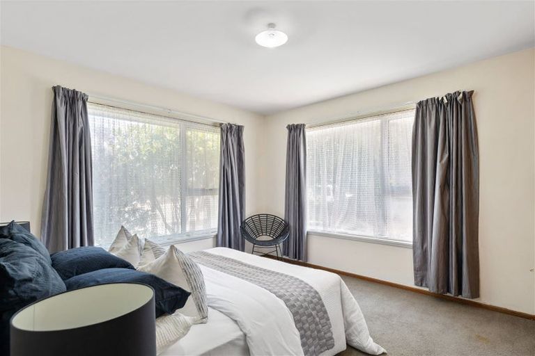 Photo of property in 8 Davidson Crescent, Hornby, Christchurch, 8042