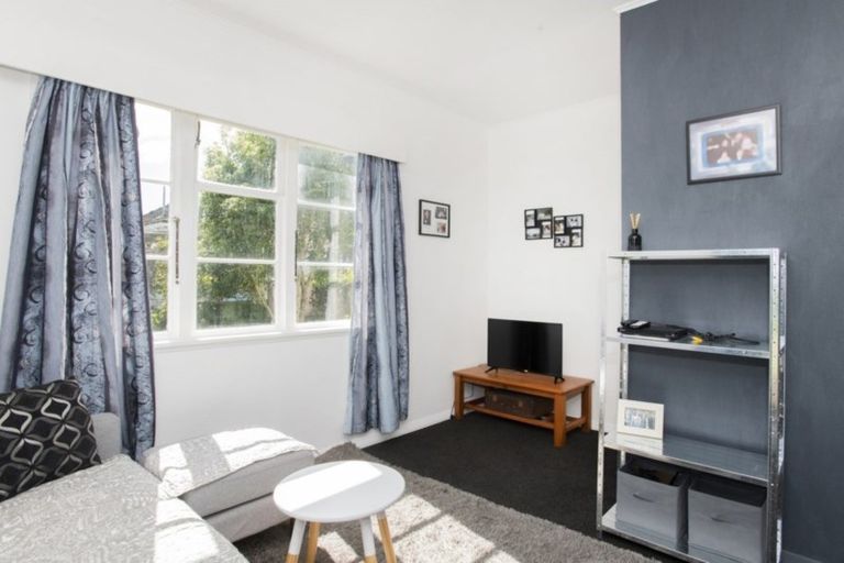 Photo of property in 16 Townley Street, Te Hapara, Gisborne, 4010