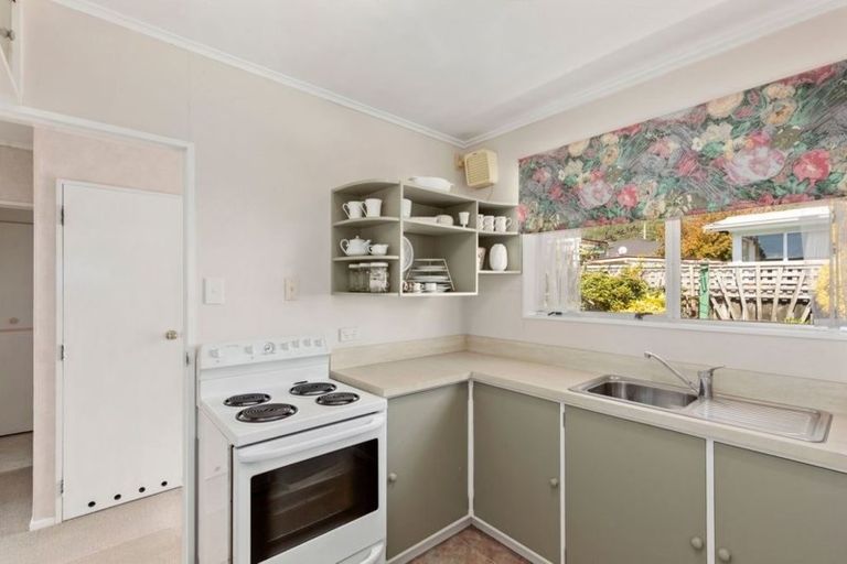 Photo of property in 2/382 Stokes Valley, Stokes Valley, Lower Hutt, 5019