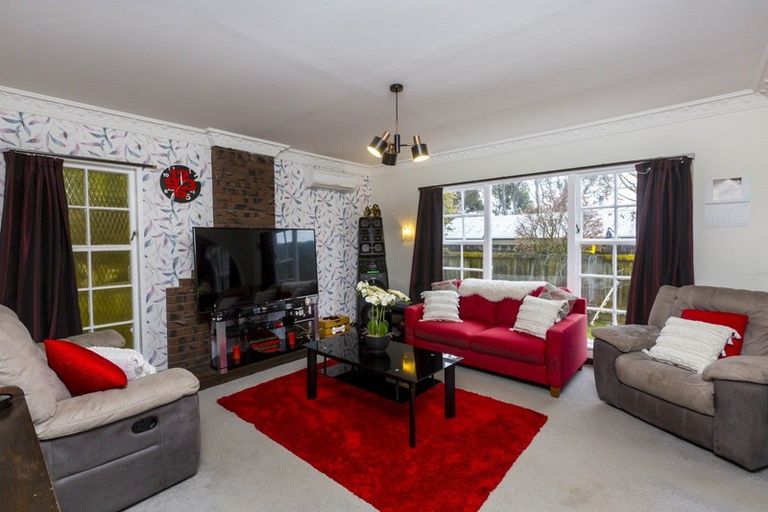Photo of property in 3 Lord Street, Stokes Valley, Lower Hutt, 5019