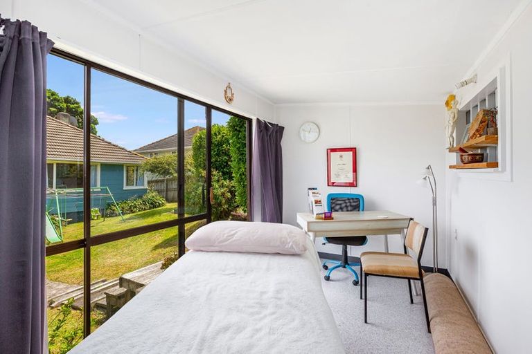 Photo of property in 50 Dimock Street, Titahi Bay, Porirua, 5022