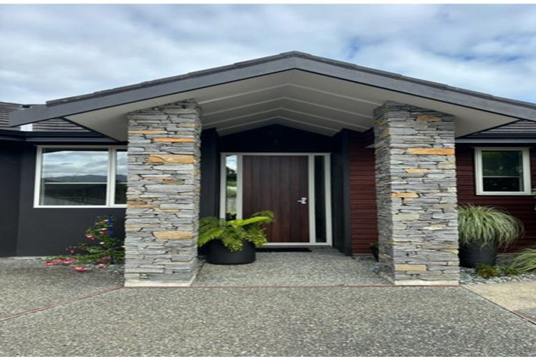 Photo of property in 13 Kawatiri Place, Westport, 7825