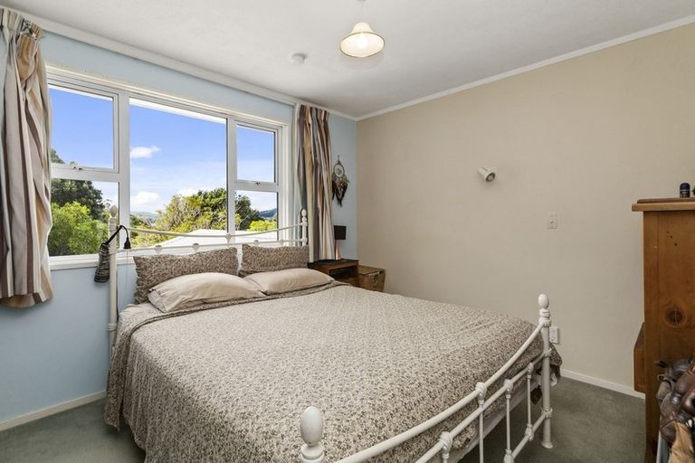 Photo of property in 1 Westhaven Drive, Tawa, Wellington, 5028