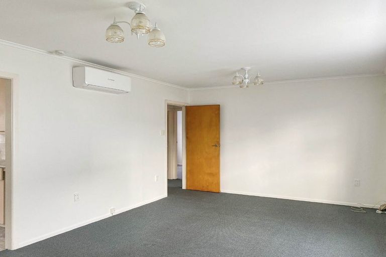 Photo of property in 1/95 Whites Line East, Waiwhetu, Lower Hutt, 5010