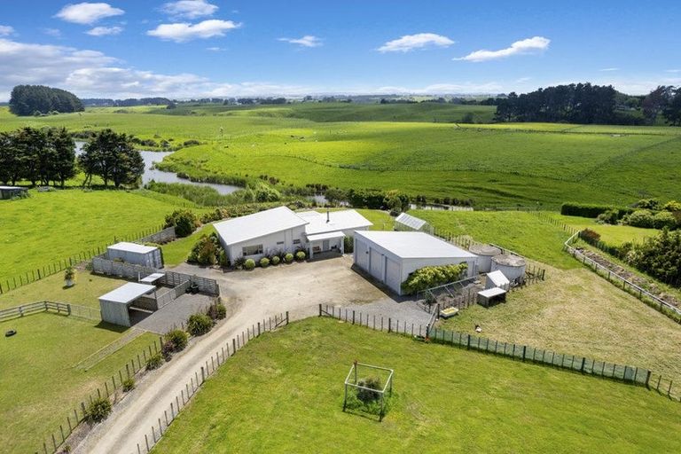 Photo of property in 30 Nicholson Drive, Kaitoke, Whanganui, 4572