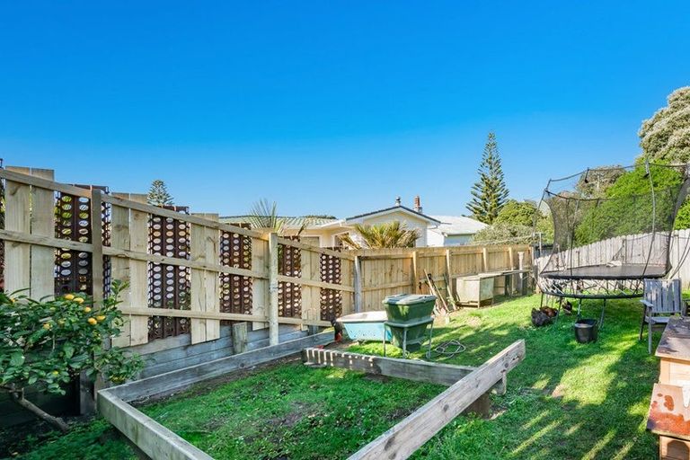 Photo of property in 19 Mckenzie Avenue, Raumati South, Paraparaumu, 5032