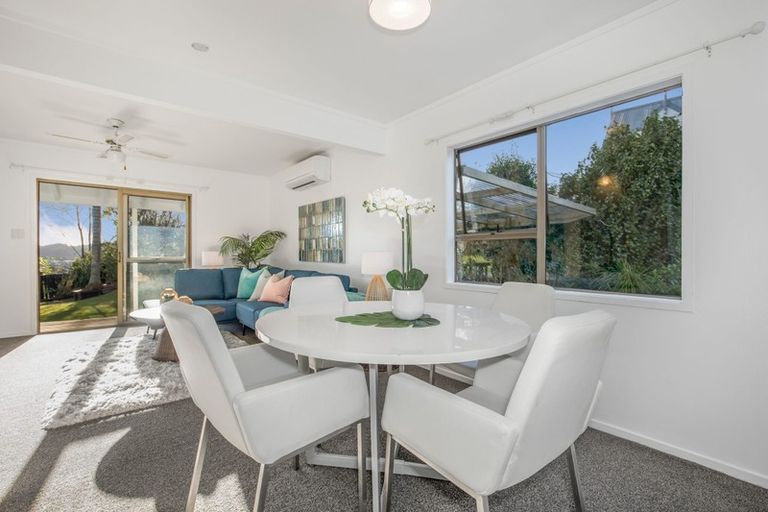 Photo of property in 13 Wallace Road, Ranui, Auckland, 0612