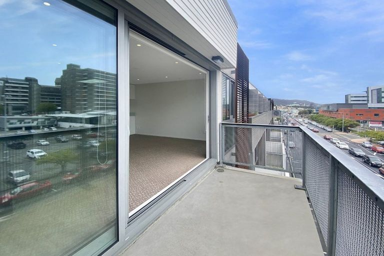 Photo of property in Masina Apartments, 214/80 Riddiford Street, Newtown, Wellington, 6021