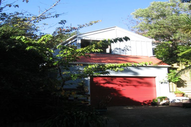 Photo of property in 3 Goddard Grove, Churton Park, Wellington, 6037