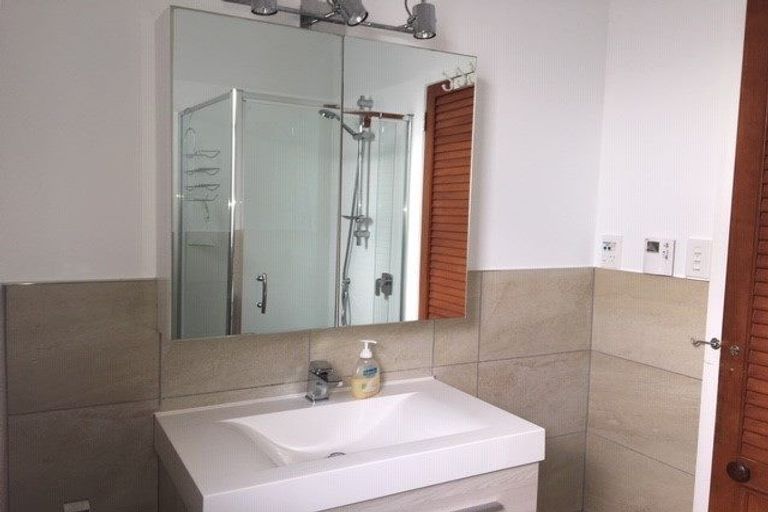 Photo of property in 38 Esmonde Road, Takapuna, Auckland, 0622